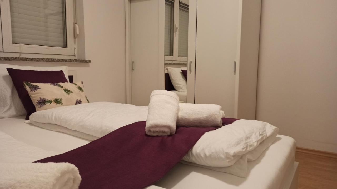 Apartma Apollonio Črni Kal Exteriör bild