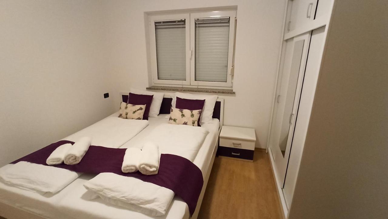 Apartma Apollonio Črni Kal Exteriör bild