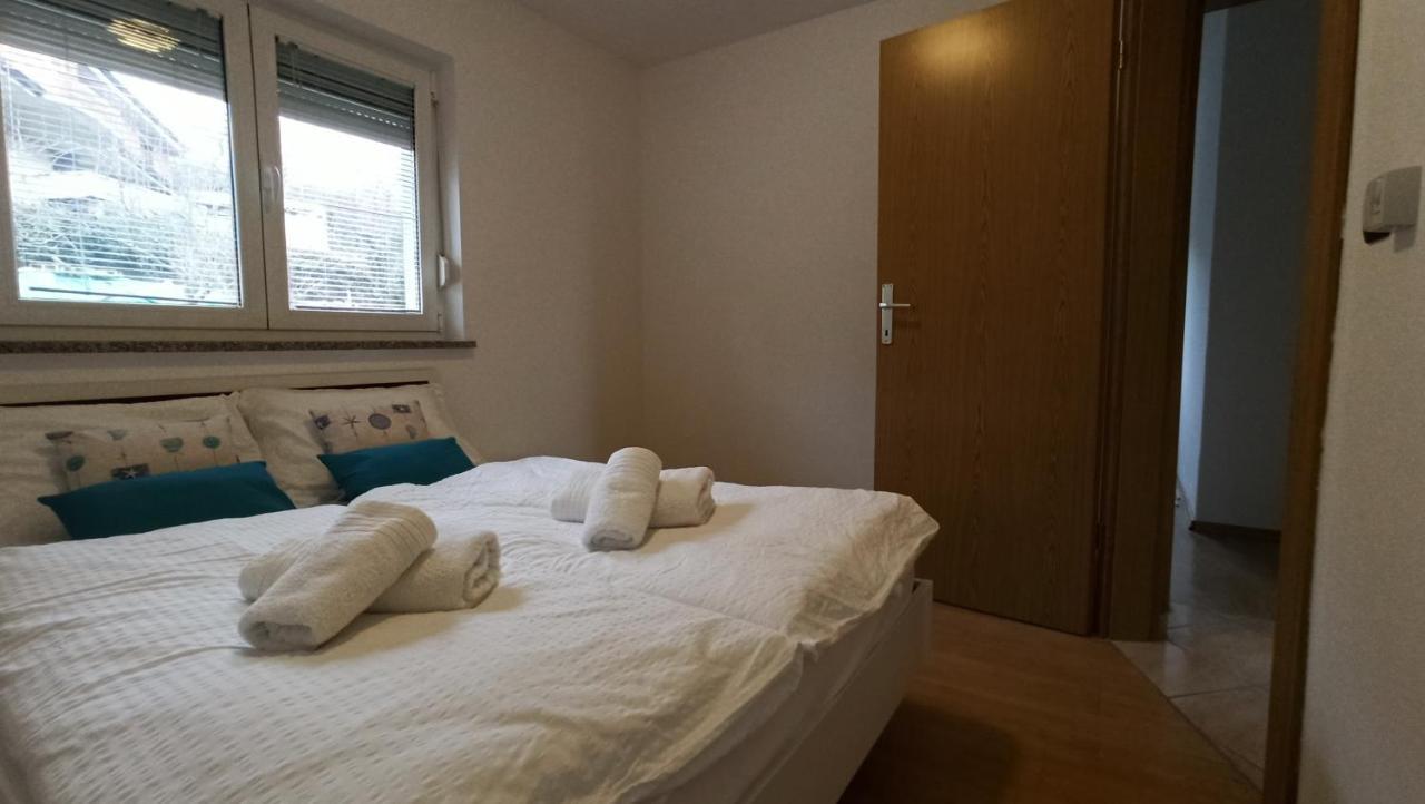 Apartma Apollonio Črni Kal Exteriör bild